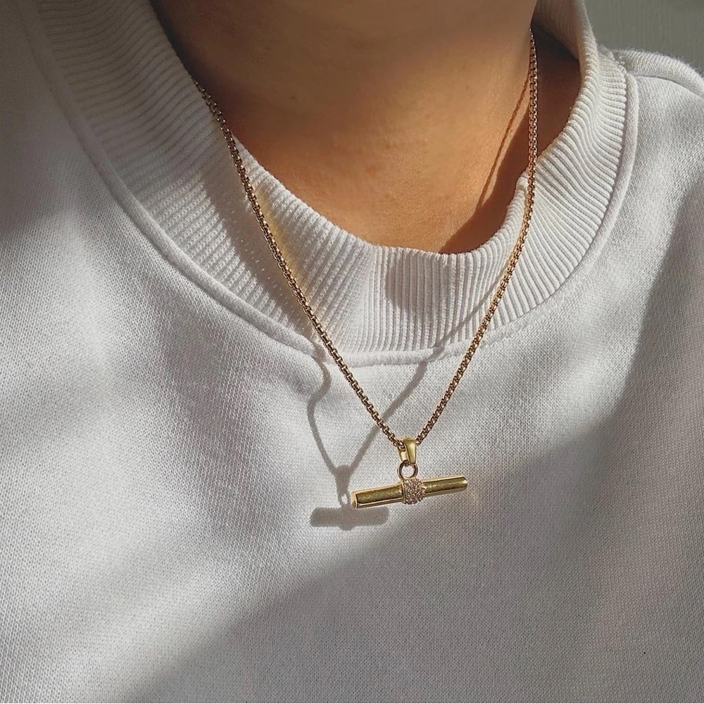 18k Gold Plated Rhinestone *T Bar Pendant* Necklace - Picture 6 of 8